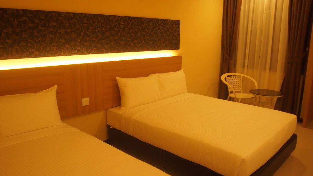 118 Hotel Macalister George Town Exterior photo